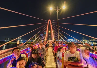 Lý Do Vì Sao xe Bus 2 Tầng TPHCM  Luôn Được Du Khách Yêu Thích